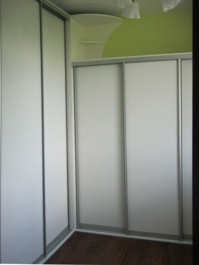 Шкафы-купе стеклянные двери
